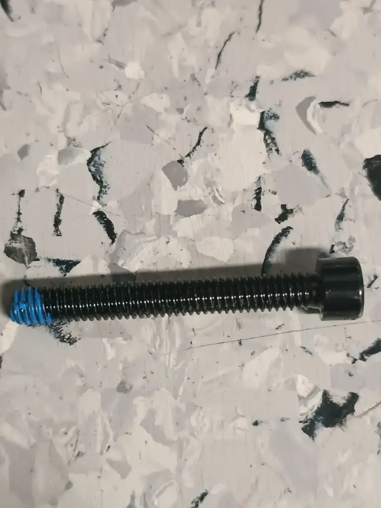[RPU200017] SCREW 