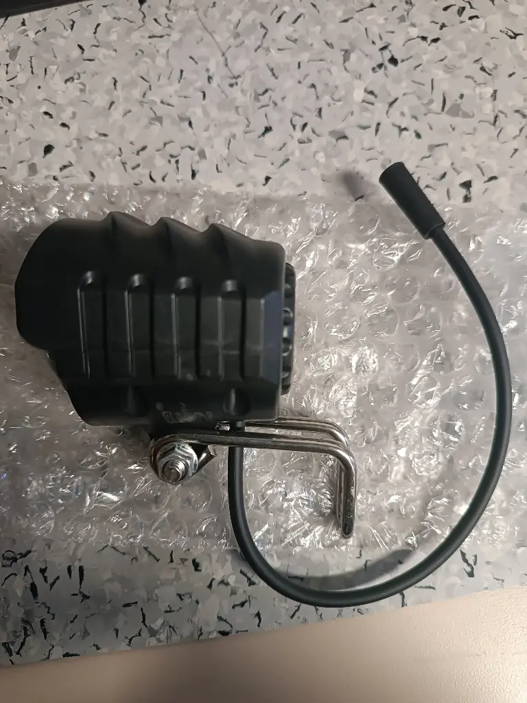 [RPRS1010] LUZ FRONTAL V037363