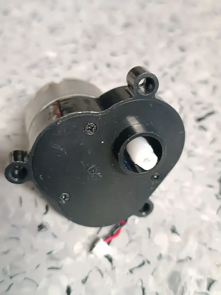 UPPER SIDE MOTOR RIGHT X601